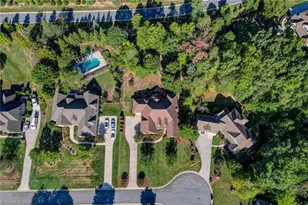 8105 Rogers Ct, Greensboro, NC 27455 - Photo 37