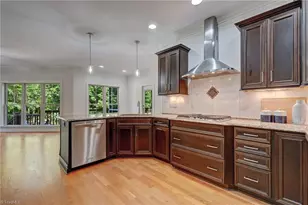 8105 Rogers Ct, Greensboro, NC 27455 - Photo 11