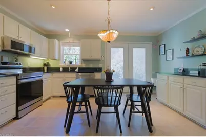 331 Quintas Avenue, Burlington, NC 27215 - Photo 9