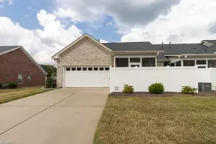 1430 Crestlawn Trail, Pfafftown, NC 27040 - Photo 5