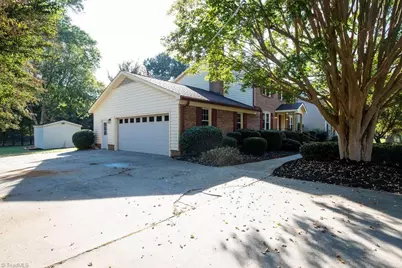 4302 Oak Hollow Drive, High Point, NC 27265 - Photo 31
