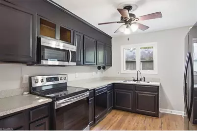 2409 Shelia Drive, Greensboro, NC 27406 - Photo 9
