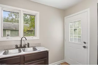 2409 Shelia Drive, Greensboro, NC 27406 - Photo 11