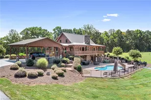 151 Farm Side Ln, Pilot Mountain, NC 27041 - Photo 5