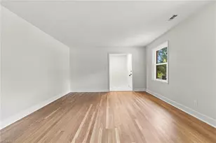3514 Fox Pl, Greensboro, NC 27408 - Photo 11