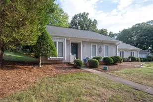 1447 Grantland Pl, Greensboro, NC 27410 - Photo 3