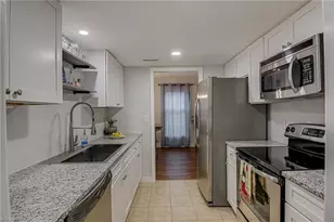 4010 Huntingreen Ln, Winston-Salem, NC 27106 - Photo 9