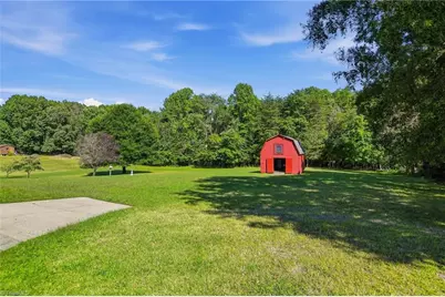 2301 Griffith Road, Winston-Salem, NC 27103 - Photo 31
