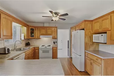 2301 Griffith Road, Winston-Salem, NC 27103 - Photo 11