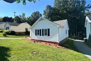 1802 Bristol Rd, Greensboro, NC 27406 - Photo 3