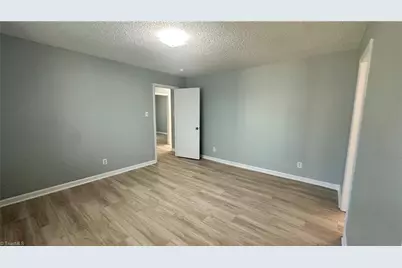 1802 Bristol Road, Greensboro, NC 27406 - Photo 17