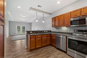 605 Market Street W, Greensboro, NC 27401 - Photo 1