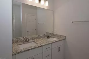 3439 Littlefield Wy, Greensboro, NC 27405 - Photo 17