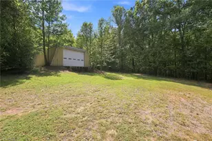 2036 E Pine St, Mount Airy, NC 27030 - Photo 45