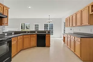 2956 Maple Branch Dr, High Point, NC 27265 - Photo 9