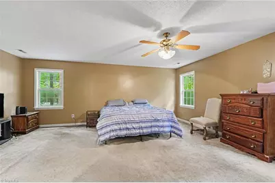 215 Blakes Court, Thomasville, NC 27360 - Photo 17