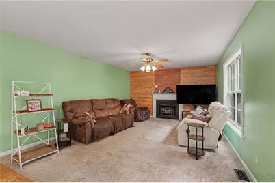 215 Blakes Court, Thomasville, NC 27360 - Photo 11