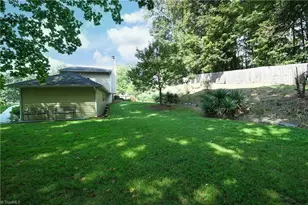 2311 Oakcliffe Dr, Kernersville, NC 27284 - Photo 43