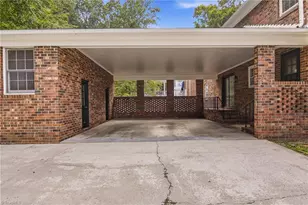 33 Kemp Rd E, Greensboro, NC 27410 - Photo 29