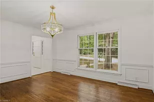 33 Kemp Rd E, Greensboro, NC 27410 - Photo 7