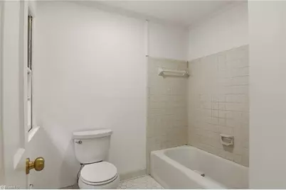 33 Kemp Road E, Greensboro, NC 27410 - Photo 23