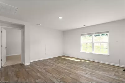 5026 Crest Court, Trinity, NC 27370 - Photo 9