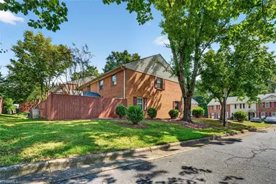 4080 Huntingreen Lane #B, Winston-Salem, NC 27106 - Photo 33