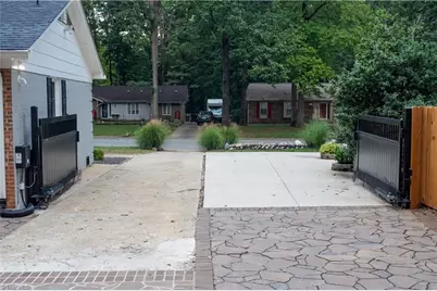 3403 Charing Cross Road, Greensboro, NC 27455 - Photo 17