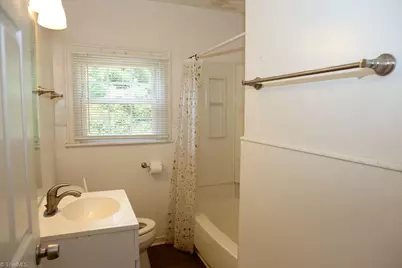 2214 Walker Avenue, Greensboro, NC 27403 - Photo 19