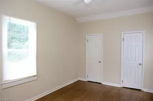 2214 Walker Ave, Greensboro, NC 27403 - Photo 7
