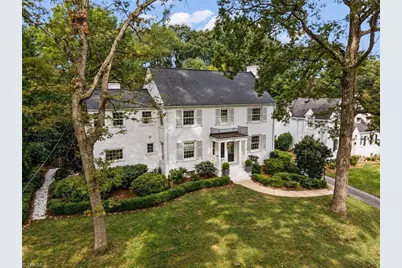 628 Roslyn Road, Winston-Salem, NC 27104 - Photo 1