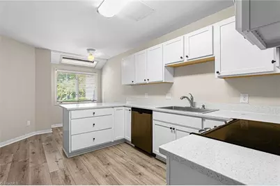 306 N Lindell Road #E, Greensboro, NC 27403 - Photo 5