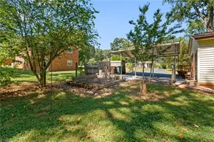 5701 Buddingwood Dr, Greensboro, NC 27409 - Photo 37