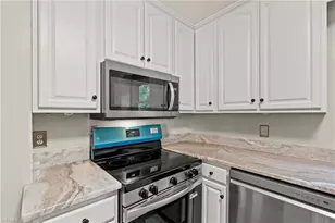 5701 Buddingwood Dr, Greensboro, NC 27409 - Photo 11