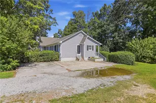 1233 Guilford College Rd, Jamestown, NC 27282 - Photo 25
