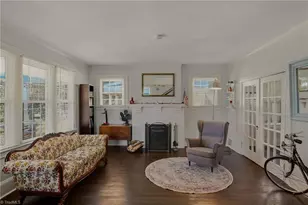 415 W 25th St, Winston-Salem, NC 27105 - Photo 9