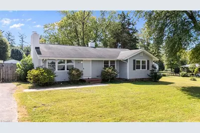 5615 Plantation Drive, Winston-Salem, NC 27105 - Photo 3