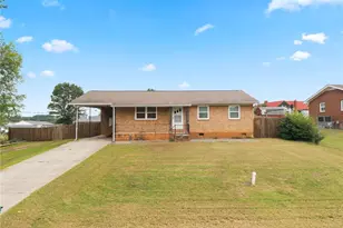 1035 Maryland Ave, Eden, NC 27288 - Photo 1