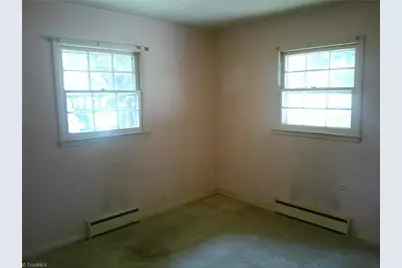 320 E Vandalia Road, Greensboro, NC 27406 - Photo 9