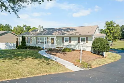 590 N Peace Haven Road, Winston-Salem, NC 27104 - Photo 3