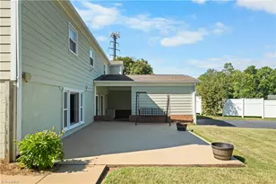 590 N Peace Haven Rd, Winston-Salem, NC 27104 - Photo 33