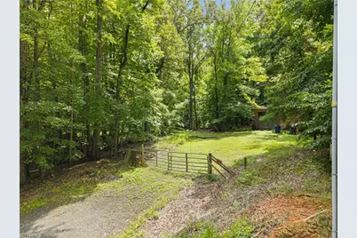 955 Valleystream Road, Winston-Salem, NC 27104 - Photo 1