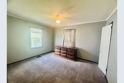 608 Unity Street, Thomasville, NC 27360 - Photo 9
