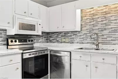 1627 N Hamilton Street, High Point, NC 27272 - Photo 3