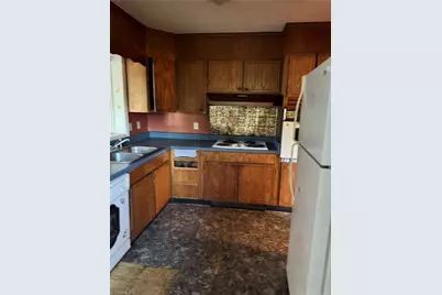 2404 Revolan Court, Greensboro, NC 27407 - Photo 15