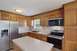 4010 Elkton Trail, Winston-Salem, NC 27107 - Photo 17