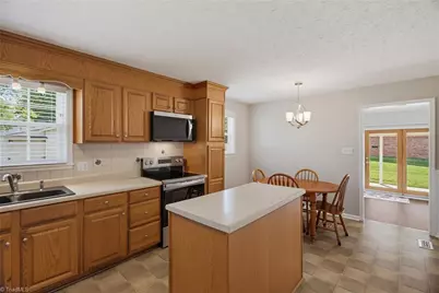 4010 Elkton Trail, Winston-Salem, NC 27107 - Photo 19
