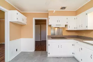 1901 Lynnwood Dr, Burlington, NC 27215 - Photo 13