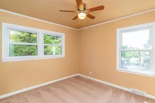 1901 Lynnwood Dr, Burlington, NC 27215 - Photo 27
