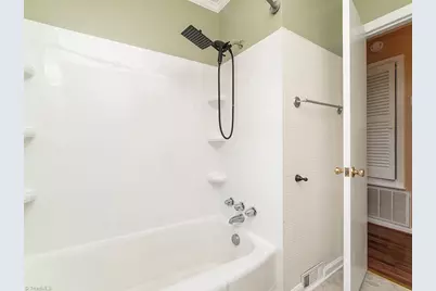 1901 Lynnwood Drive, Burlington, NC 27215 - Photo 23